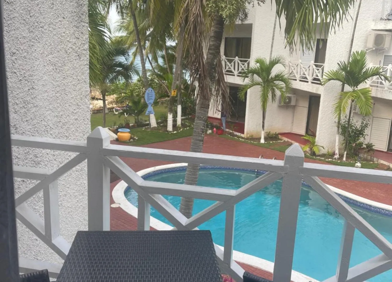 Апартаменты Chrisanns Beach Resort Очо-Риос